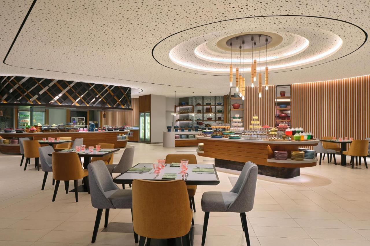 泗水帕库万英达福朋喜来登酒店 外观 照片