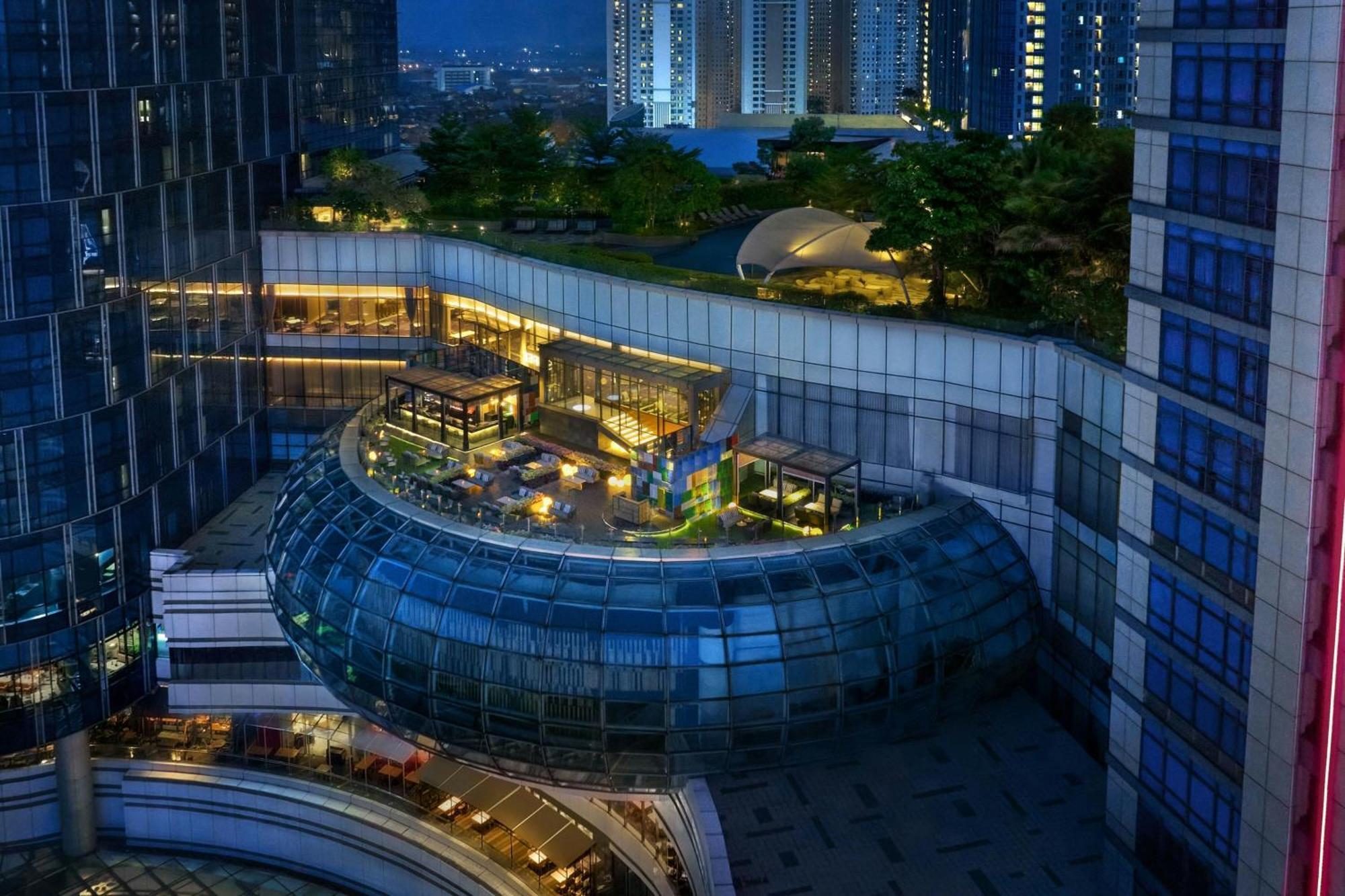 泗水帕库万英达福朋喜来登酒店 外观 照片
